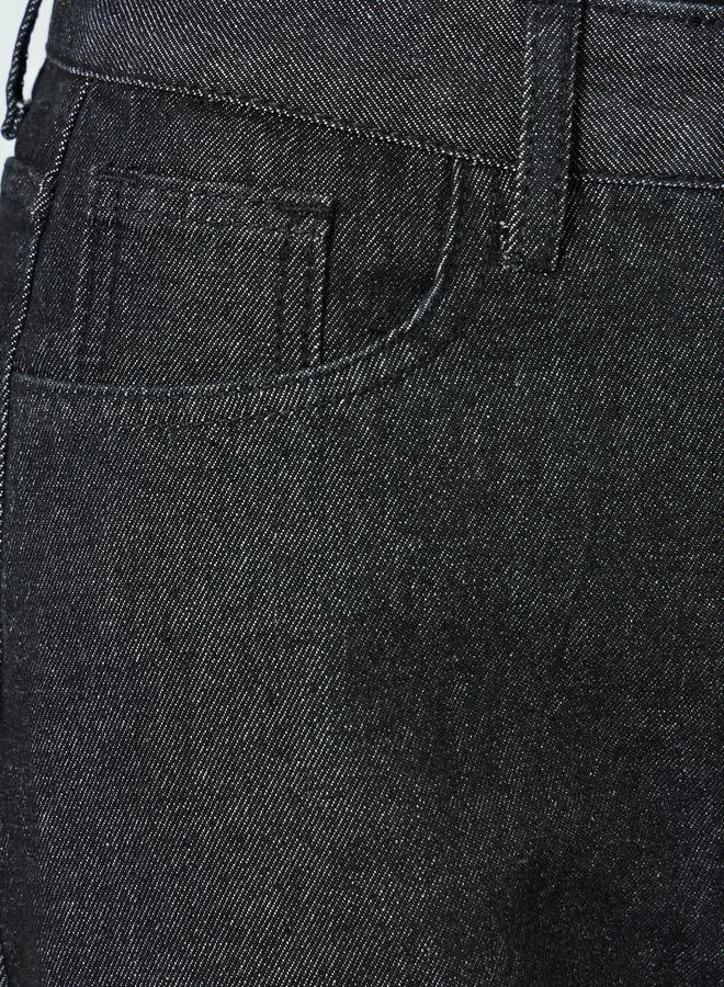 ستايلي جينز بأرجل واسعة